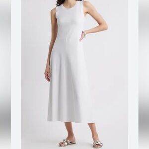 NWT Magaschoni White Sleeveless w/ flowing A-Line Cotton Small Maxi Dress